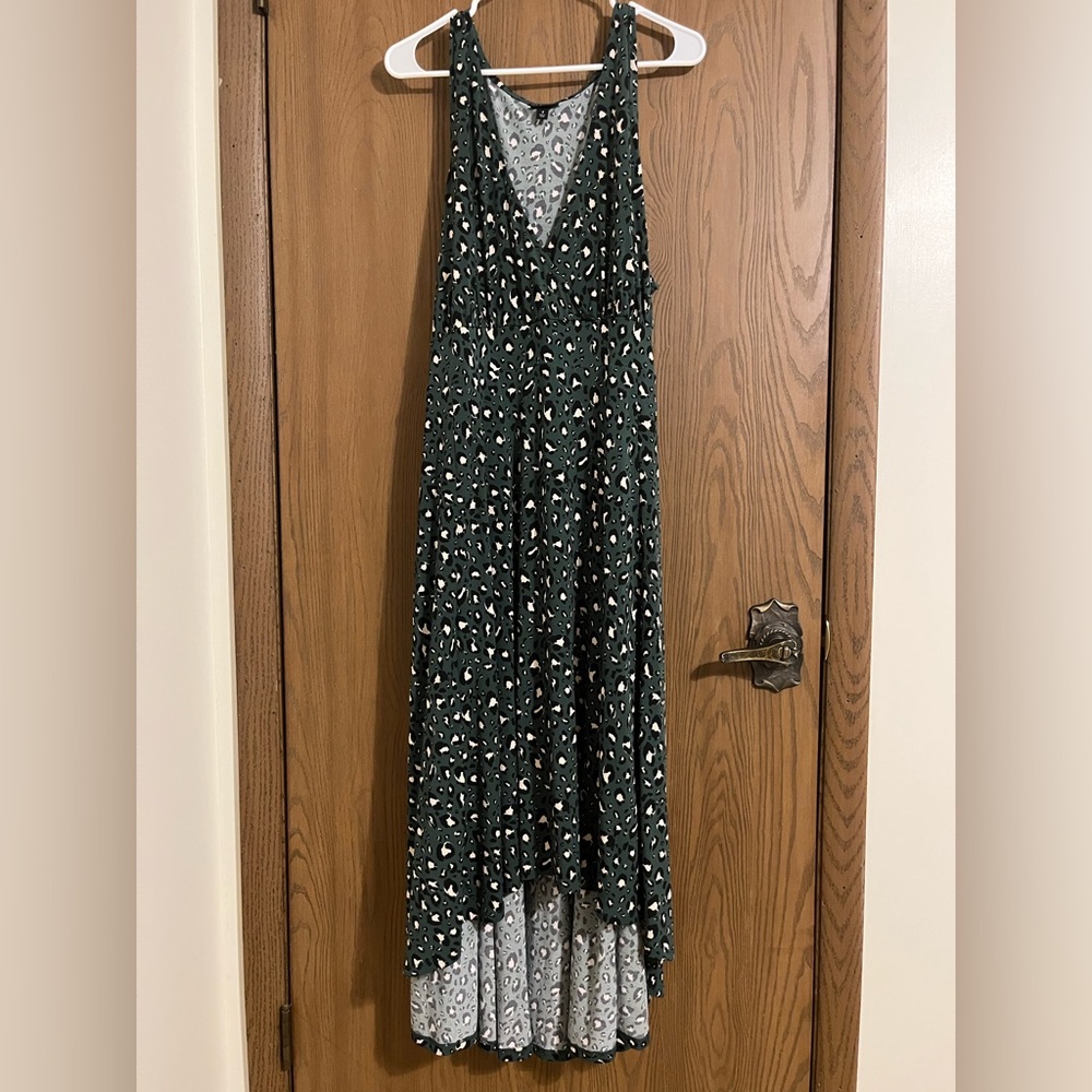 *NWOT* Torrid Green and White Animal Print High Low Dress